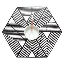 칠리위치 핀휠 라운드 테이블 매트, 블랙, 42.6 x 36.2 cm