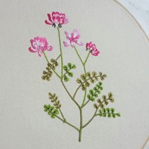 오리엔탈무드 야생화 자수 수틀 벽장식 액자, 자운영