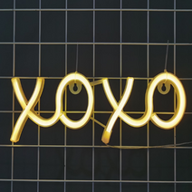 새로그린 XOXO USB 건전지 LED 네온사인, 옐로우