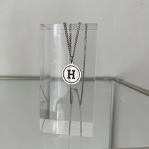 에이치 메달 체인 목걸이