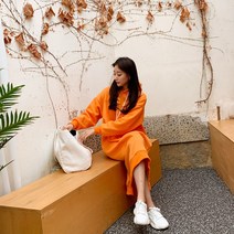 [시크블랙]라로니 기모 슬릿후드롱원피스