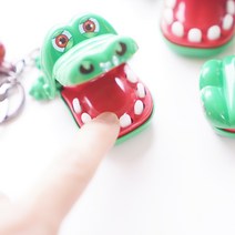 악어 이빨 게임 룰렛 휴대용 복불복 게임기