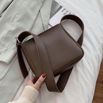 연이랜드 심플 스퀘어 크로스백 숄더백