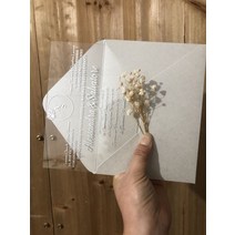 아크릴 초대장. 금박 인쇄. (선택 과목). 아크릴 청첩장. 상아색 봉투(선택 사항). 왁스 씰. 말린 꽃, 보여진 바와 같이, 100개