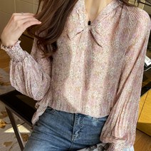 러블리 플러워 블라우스 가벼운 소재 일상복 데이트룩 꽃무늬 패턴 데이트코디