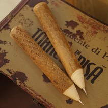 두툼한 통나무 볼펜