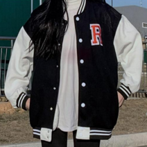 퀸앤조이 레터링 자수 바람막이 야구점퍼