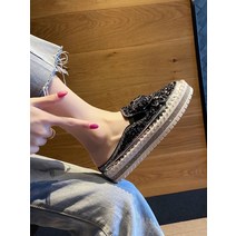 고현정 패션 김나영 유행없는 여성 키높이 큐빅 뮬 운동화 강민경 운동화 오피스룩 손예진 클래식 서예지