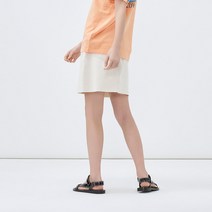 타미힐피거 에크루 톤온톤 뱃지 데님 스커트 (T32C1NFS48TWT11CE)