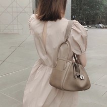 2022 1 층 의사 가방 여지 도안 린디 가방 여자 어깨 핸드백 의료 상자 소가죽 베개 여자 가방