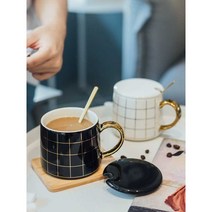 카페머그컵 손잡이 제작 커피 화이트 티그린 수입, 그리드 블랙 컵