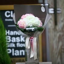 [전국당일배달 플라워테일] 꽃바구니 꽃다발 생화 장미꽃 전국 당일 꽃배달 서비스 생일 생신 칠순 환갑 결혼기념일 축하 선물 와이프 아내 엄마 아빠 부모님 시어머니 여자친구 100일 200일 발렌타인데이 로즈데이 어버이날 카네이션 꽃집, 수국2송이다발