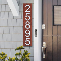 Bileeda 집주소번호 주택 출입문 간판 자율형 건물 야외 거리 번호판 간이 간판 도로명판 도로명판 전봇대 간판, Brown, Vertical