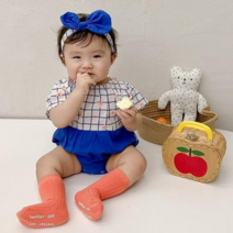 돌 아기 베이비 신생아 유아동 갓난아기 여자 아이 여름 자매룩 둥이룩 라운드넥 파란색 흰색 배색 꽃무늬 체크 반팔 얇은 바디 슈트 리본 반다나 헤어 밴드 세트 오늘 출발