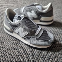 국내입고 22년 뉴발란스 990 M990GR1 USA 그레이 클래식