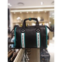 파리게이츠 521C1BG656_BK 여성 스마일로고 스포츠 파우치가방, 00002 블랙