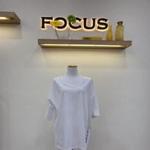 포커스 포커스 라운드넥티 FM2C7TS0284IV
