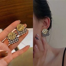 바둑판 틈새 디자인 감각 기하학적 귀걸이 성격 복고풍 바람 조커 금속 귀걸이 여성 기질 귀걸이