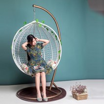 철제 흔들의자 그네 의자 발코니 실내외 정원 요람 해먹 아웃도어 등나무 스윙 베란다, 1인용 화이트+랜덤 방석(무카펫)