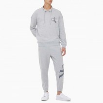 [빠른출고]/캘빈클라인 JEANS 남 라이트 그레이 투톤 모노그램 로고 퍼넬넥 스웨트셔츠 J319704 P01