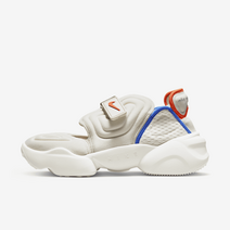 [국내매장판] 나이키 아쿠아 리프트 프리미엄 여성 운동화 DV0783-104