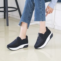 이나슈즈 발편한 방한 안감 털 패딩 키높이 슬립온 5cm 여자 겨울 통굽 운동화