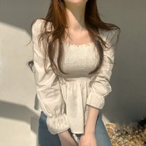 워너비뮤즈 / 청순글램 스퀘어넥 스모크 프릴 밴딩 블라우스