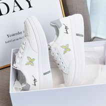 나비 자수 레터링 운동화