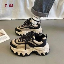 Y.GA 핫한 봄 4cm 통굽 운동화 여성 ins 통근 통굽 캐주얼 슈즈 고등학생 편한 푹신한 미끄럼방지 런닝화 경량 키높이신발 여성 패션 굽높은운동화