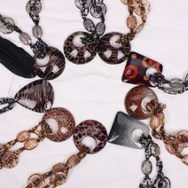 디스플레이 패션 악세사리 크리스탈 여성 목걸이 은창에스닉 코디 액사사리