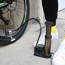 포원 WHEEL UP 자전거 오토바이 튜브 다용도 미니 공기주입기 에어펌프 타이어펌프 알루미늄 발펌프, 01_실버