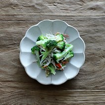 오반자이 시노기 접시 14cm 일본 그릇 식기 북유럽스타일그릇 북유럽풍접시 특이한그릇 빈티지식기 반찬접시