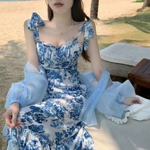 여성스런 원피스 여행룩 비치웨어 플라워패턴 어깨끈