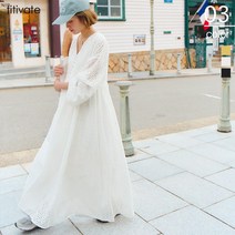개더 볼륨 코튼 레이스 원피스 자수 레이스와 볼륨있는 실루엣이 여성 롱 길이 긴 소매 패널 리조트