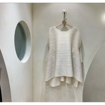 이세이 플리츠 스퀘어 백 스트링 블라우스 탑