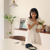 치코엘라 ㅡ 링도나 밴딩 스모크 퍼프 롱원피스