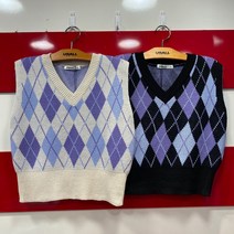 유솔 주니어 부평점 [22신상] @여자친구들이 많이 찾는 타이트한 느낌의 아가일 무늬 니트 조끼@