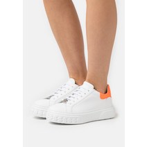 Casadei 카사데이 OFF ROAD 운동화 화이트 발편한 여성 스니커즈 [독일]