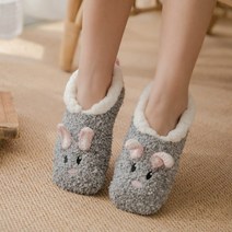 [AMISO] 폭신하고 도톰한 양털느낌의 안감 미끄럼 방지 실리콘 마감처리 귀여운 꼬리가 있는 양털 덧신
