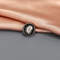 블라우스 셔츠 오픈방지 자석 옷핀 매너 브로치 뱃지 브로찌 배찌 O.낙엽블랙