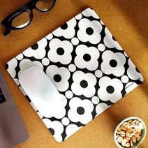 아트박스/컨티뉴 Blossom dot 5 데스크매트 아트 마우스패드