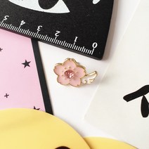 카드캡터체리카드 무무양품 마법소녀 변신 작은 체리쿨로 브로치 체리 별 스틱 애니메이션 굿즈, 01 5#樱花벽돌박기胸针【큐빅】