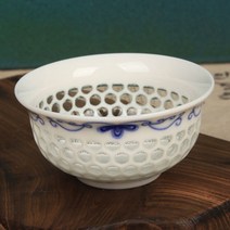 오일장 청화백자 투각 찻잔 대 (삼호접화)