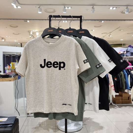 d9e463b23e7201f04a9d5cefe1731445003f47c4c3eb323c4e5d0a9ec63c.jpg