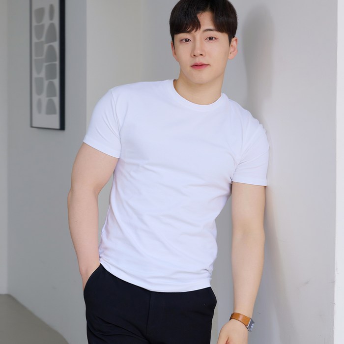 핵쿨남 무지 라운드 반팔 어깨 넓어보이는 머슬핏 티셔츠 핵쿨남 무지 라운드 반팔 어깨 넓어보이는 머슬핏 티셔츠