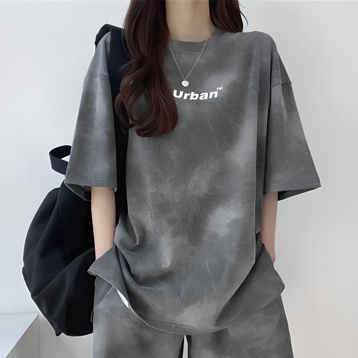 구디프 Urban 레터링 나염 타이다이 루즈핏 반팔티 + 반바지 세트