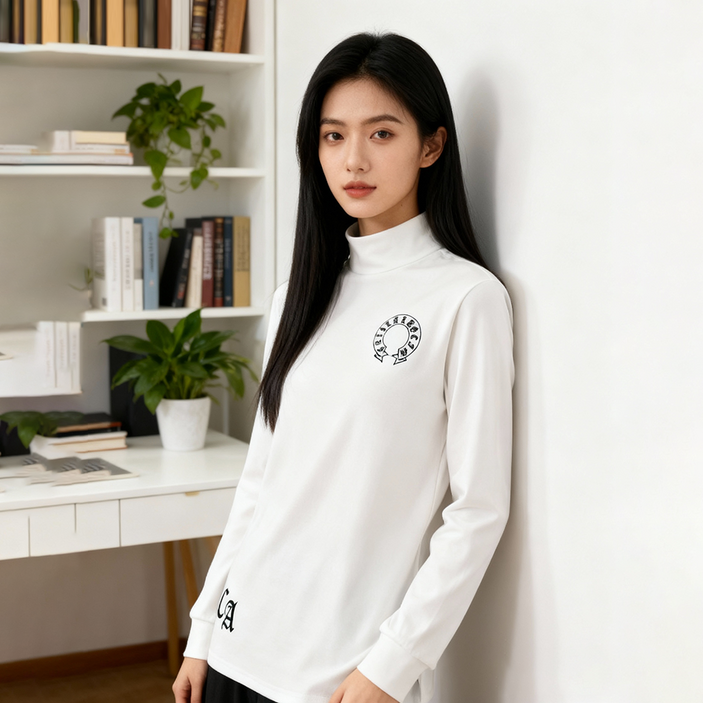 무드감 있는 오버사이즈 하이넥 긴팔 티셔츠 FZ0051