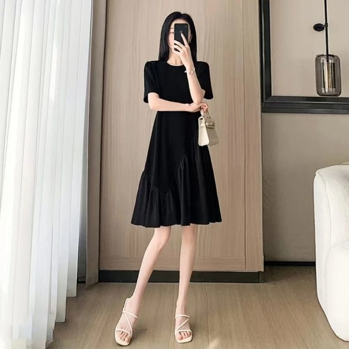 Makone 여성 라운드넥 블랙 미디 원피스 패션 트랜드 심플 프렌치 프릴패치 밑단 플레어 데이트룩 a라인
