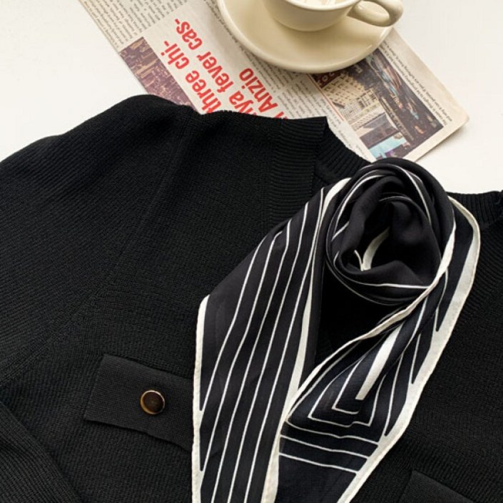 코코블랙 브리치  라인 마름모 스카프