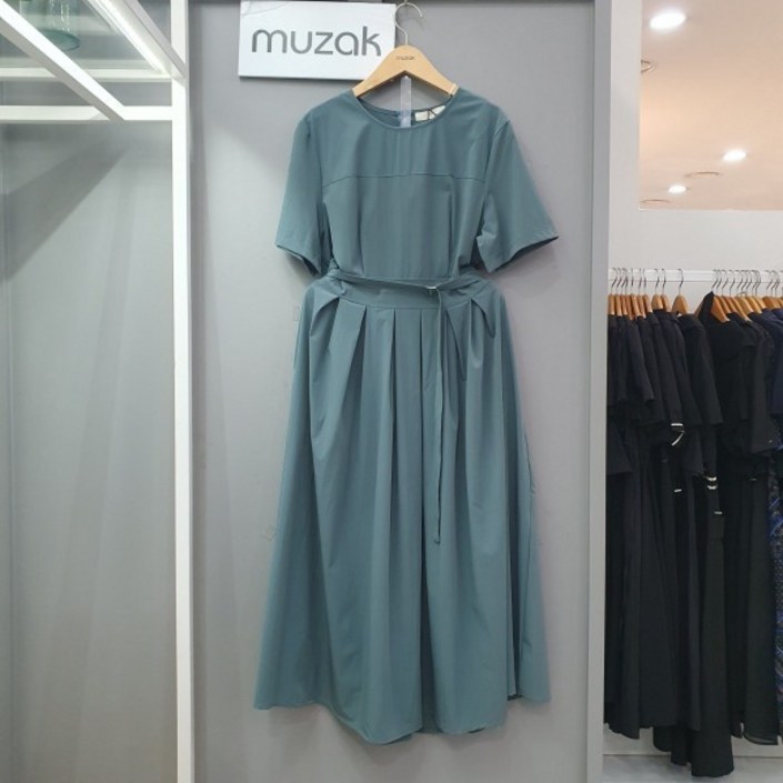 무자크 허리벨트라운드원피스 O4OP33